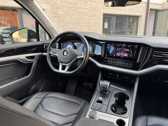 Volkswagen Touareg 3.0TDi 4Motion r.v 2019 - Black on Black - 12