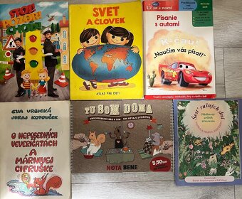 DETSKÉ RÔZNE KNIHY A LEPORELÁ - 12