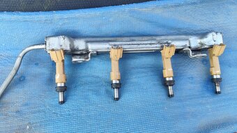 Predam diely toyota auris 2009 - 12