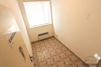 Exkluzívne na predaj polyfunkčná budova vo Vrbovom - 12