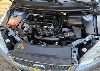 Ford Focus 1,6i Ghia Tažné Klima benzín manuál 74 kw - 12
