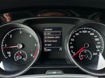 Volkswagen Touran 2.0 TDi - 12