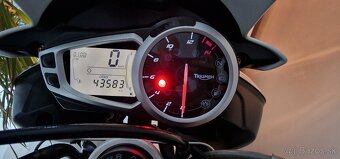 Triumph Street Triple 675 abs - 12