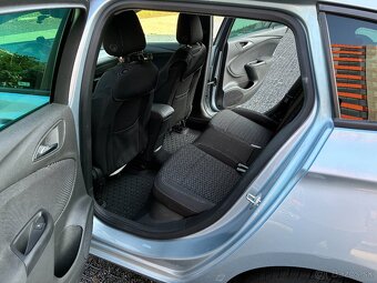 Predám Opel Astra K Combi 1.4 Turbo Benzin 92kW MT6 (2017) - 12