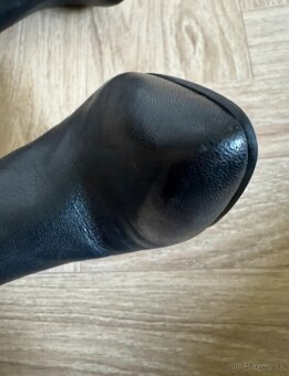 Kožené čižmy GUESS - 12