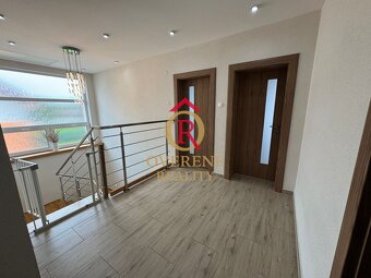 NA PREDAJ : Luxusný, kompletne zariadený rodinný dom – Ivach - 12