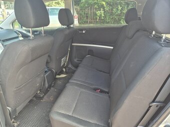 Toyota corolla verso - 12