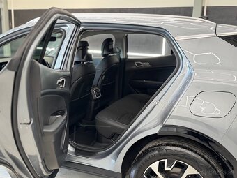 KIA SPORTAGE 1.6 T-GDi HEV – 2023 - 12