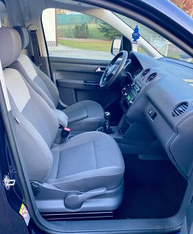 VOLKSWAGEN CADDY MAXI 2.0 TDI CR 103KW 6 RÝCHLOSTNÝ - 12
