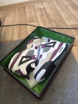 Paris Saint-Germain x Air Jordan 4 Retro 'Bordeaux' - 12
