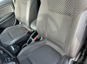 Opel Zafira Tourer 1.4 benzín + LPG - 12