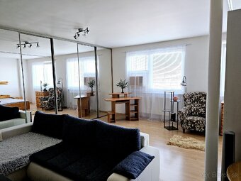 Na predaj vkusne zariadený, priestranný (58,73 m2) byt - 12