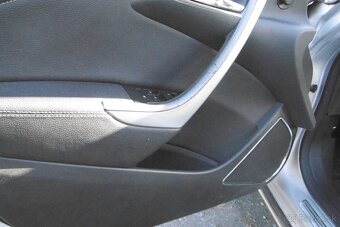 Opel Astra ST 1.7 CTDI 81kw r.v.2011 - 12