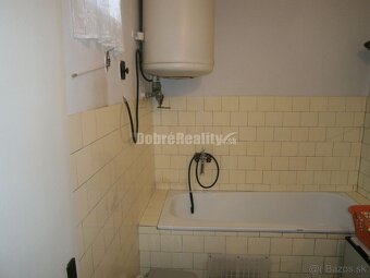 ZVÝHODNENÁ CENA  V rekreačnej obci Čechy rodinný dom na pre - 12