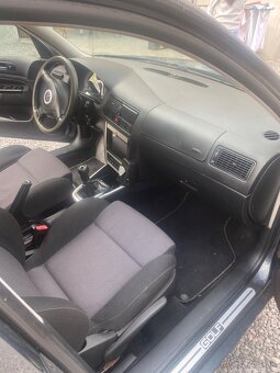 Golf 4 - 12