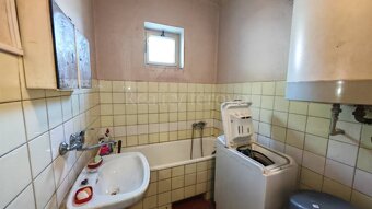 Na predaj rodinný dom v obci Šoporňa - 12