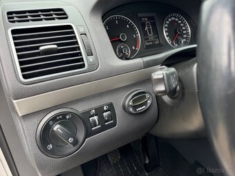 Volkswagen Touran 2011 - 12
