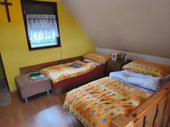 Malebná chata v Tovarníkoch pri Topoľčanoch - 12