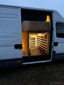 Obytná dodávka Iveco Daily - 12