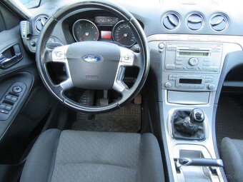 Ford S-Max - 12