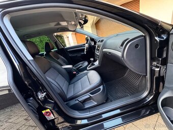 Škoda octavia 2 COMBI 2.0TDI DSG 103kw 140PS+Navi+TOP Stav - 12
