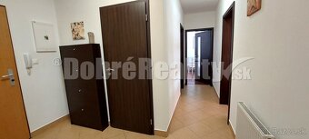 PRENÁJOM: SLNEČNÝ 3 IZBOVÝ BYT S BALKÓNOM A PARKOVANÍM, CENT - 12