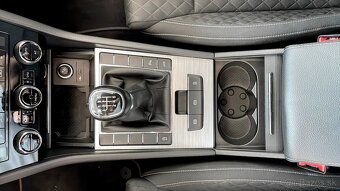 Ponúkame na predaj vozidlo Škoda Superb - 2,0 TDi 110KW 6Ms - 12