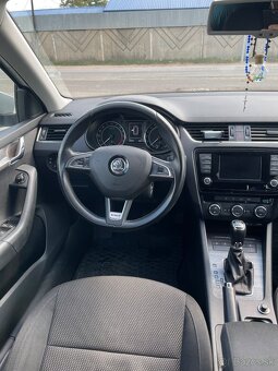 Škoda Octavia Scout 2.0l TDI 135KW DSG 4x4 Combi - 12