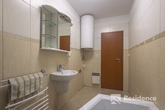 Na predaj - 3-izbový byt priamo v centre Liptovského Mikuláš - 12