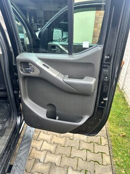 Nissan navara 40 d - 12