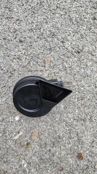 Všelijaké plasty z Audi A4 B7 - 12