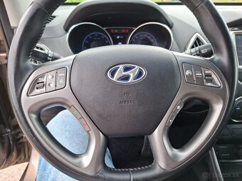 Hyundai IX 35 PREMIUM 1.6 GDI benzin - 12