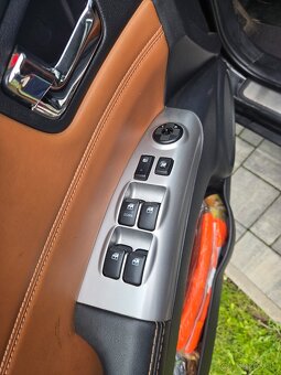 Kia Sportage 2.0 CRDI - 12
