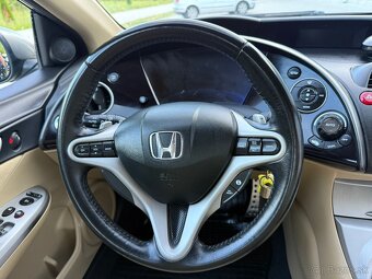 Honda Civic 1.8 Benzín Automat - 12