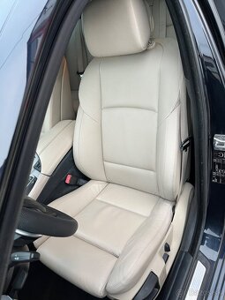 BMW Rad 5 F11 530D M-Packet = Navi, A/T, F1 Riadenie = - 12
