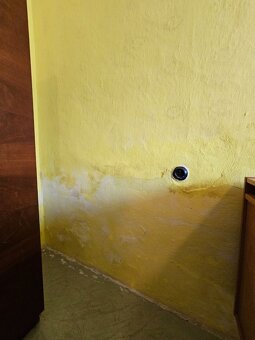 REZERVOVANÉ - Veľký RD s 2 bytmi na rovnom 1973m2 poz. - 12