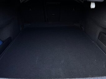 Volkswagen Passat 2.0 TDI EVO Elegance - 12