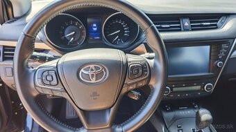 Toyota Avensis 2.0i Valvematic CVT - 12
