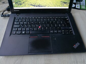 Lenovo. Intel i5. 500 GB SSD hybrid. RAM 8 GB. Nvidia 2 GB. - 12