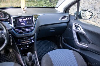 Peugeot 2008 - 12