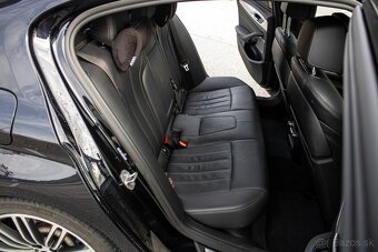 BMW Rad 5 530d xDrive A/T - 12