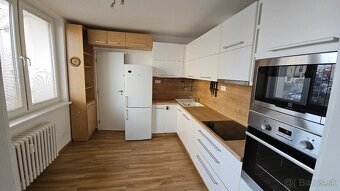 3-izbový byt po kompletnej rekonštrukcii Medvedzie - 12