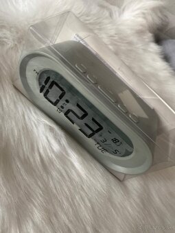 Digitálny budík s LED podsvietením - 12