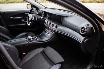 Mercedes-Benz E trieda Kombi 400 4MATIC A/T - 12