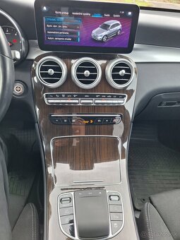 Mercedes GLC 200d 4MATIC rok 2021 - 12