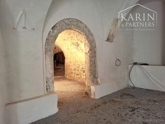 Historický priestor pre kaviareň 140 m2 v Banskej Štiavnici - 12