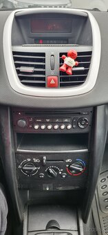 Peugeot 207 1.4i kupovane v SR - 12
