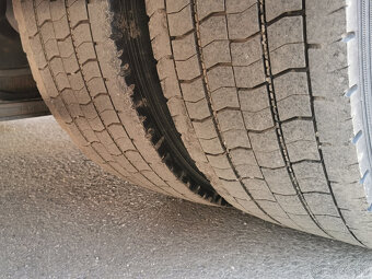 Prodám valník IVECO 150E32 E6 speciál pro přepravu kontej. - 12