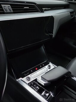 Audi e-tron 55 quattro S line - 12