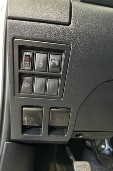 Toyota Hilux DC 2.4 I D-4D Live 4x4 odpočet DPH - 12